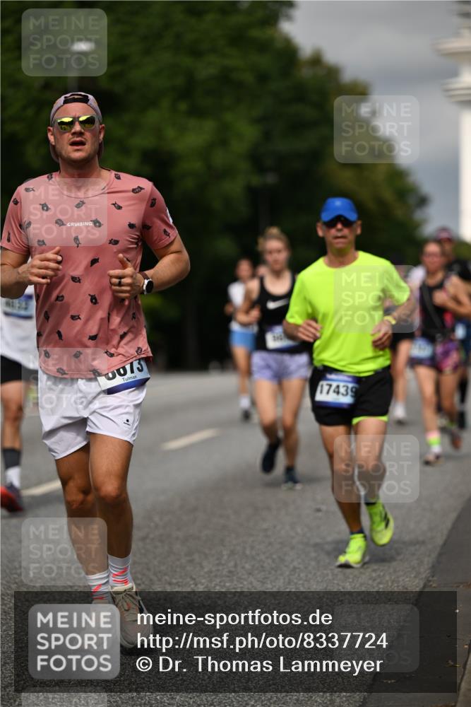 29.06.2025 - hella hamburg halbmarathon Dr. Thomas Lammeyer http://msf.ph/oto/8337724 29.06.2025 10:17:53 Kennedybrücke 1194, 1747, 1939, 2721, 2891, 4001, 4032, 4795, 4962, 5631, 5719, 6089, 7462, 7913, 8001, 8673, 9141, 9612, 9631, 9845, 9886, 10442, 10443, 11355 meine-sportfotos.de