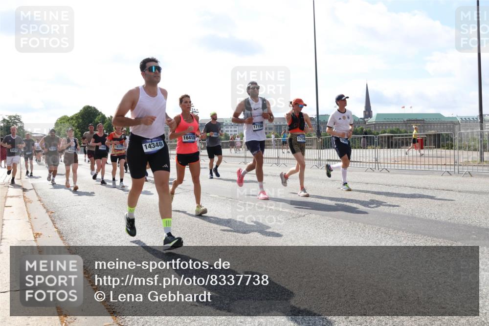29.06.2025 - hella hamburg halbmarathon Lena Gebhardt http://msf.ph/oto/8337738 29.06.2025 10:00:37 Lombardsbrücke 18321, 11605, 18377, 2474, 1568, 14348, 16418, 17150, 1714, 1019, 1180, 1239, 1526, 1544, 1568, 1583, 1611, 1681, 2027, 2086, 2159, 2236, 2346, 2426, 2474, 2606, 2652, 2730, 2982, 3042, 3059, 3141, 3177, 3181, 3319, 3400, 3794, 3861, 3898, 3983, 4419, 4579, 4594, 4616, 4767, 4813, 4940, 4945, 5033, 5272, 5418, 5643, 5728, 6082, 6084, 6104, 6138, 6220, 6260, 6443, 6470, 6714, 6757, 8478, 8632, 8923, 9124, 9553, 9555, 9577, 10074, 10271, 10599 meine-sportfotos.de