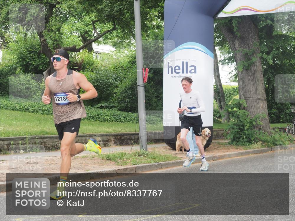 29.06.2025 - hella hamburg halbmarathon KatJ http://msf.ph/oto/8337767 29.06.2025 10:18:32 Zwischen KM18-KM19 2075 meine-sportfotos.de