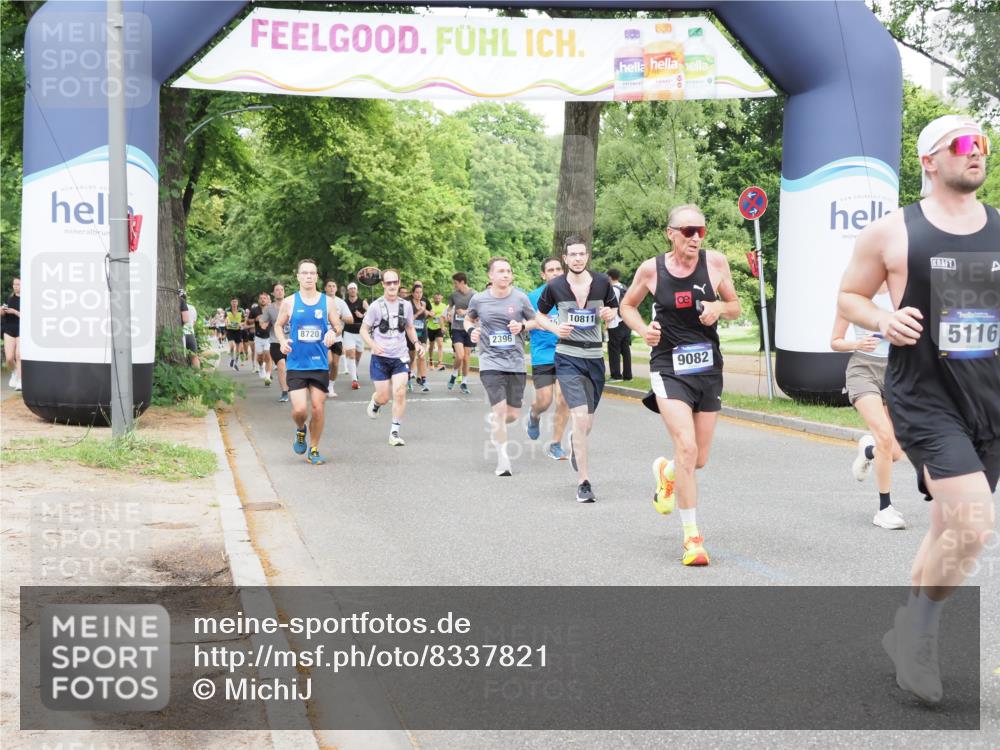 29.06.2025 - hella hamburg halbmarathon MichiJ http://msf.ph/oto/8337821 29.06.2025 10:39:24 Zwischen KM18-KM19 3426, 4558, 4635, 5116, 5607, 6776, 7409, 9082, 9876, 10811, 14865, 16929, 19208 meine-sportfotos.de