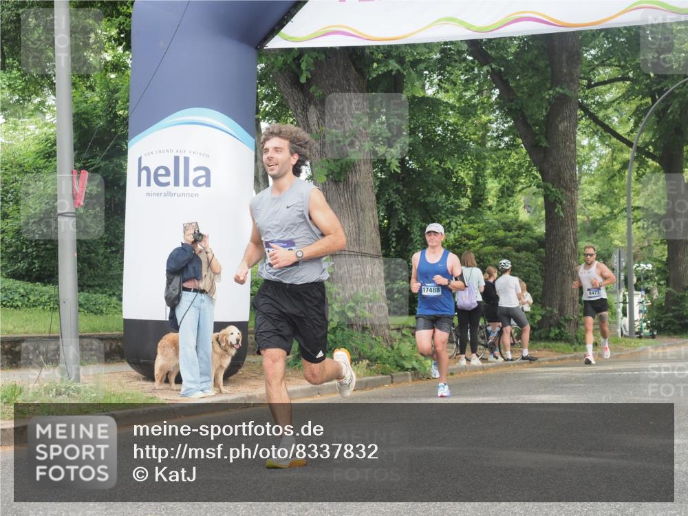 29.06.2025 - hella hamburg halbmarathon KatJ http://msf.ph/oto/8337832 29.06.2025 10:18:33 Zwischen KM18-KM19 2075 meine-sportfotos.de