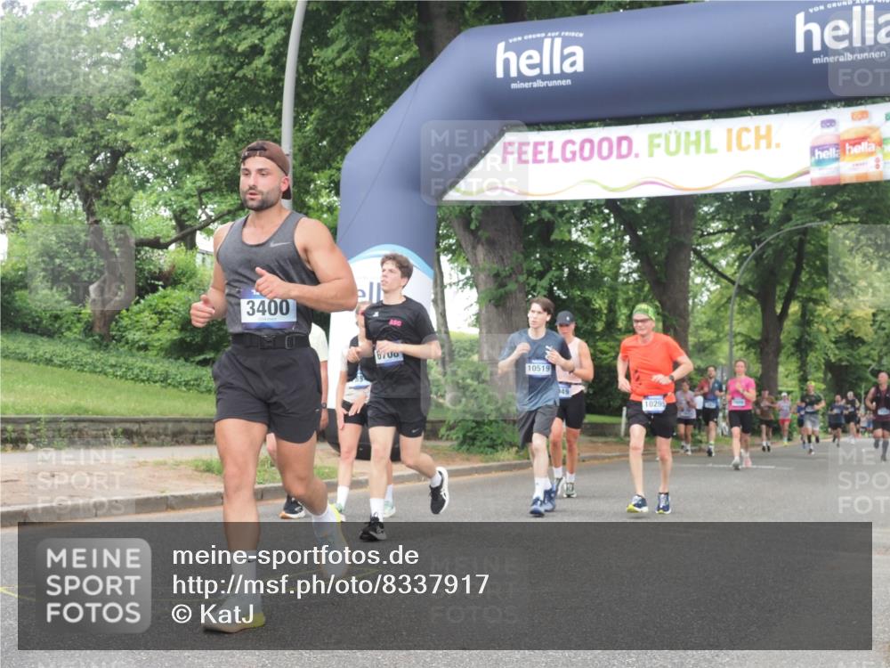 29.06.2025 - hella hamburg halbmarathon KatJ http://msf.ph/oto/8337917 29.06.2025 10:48:03 Zwischen KM18-KM19 3400, 6708, 7049 meine-sportfotos.de