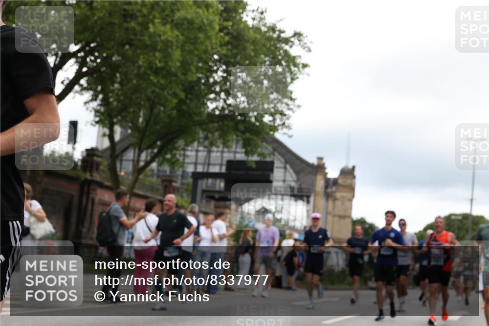 29.06.2025 - hella hamburg halbmarathon Yannick Fuchs http://msf.ph/oto/8337977 29.06.2025 10:52:00 20KM 1595, 1611, 2025, 2488, 2656, 2759, 2840, 2883, 2907, 3093, 3251, 3859, 4319, 4426, 4467, 4502, 4632, 4708, 4833, 5277, 5341, 5926, 6104, 6138, 6147, 6531, 6595, 7082, 7138, 7189, 8322, 8585, 9316, 9485, 10599, 10788, 11645, 12378, 12585, 12879, 13465, 13816, 13880, 14266, 14571, 15217, 15434, 15527, 16531, 17405, 17415, 17827, 18068, 18180, 18492, 18501, 18587, 18762, 18891 meine-sportfotos.de