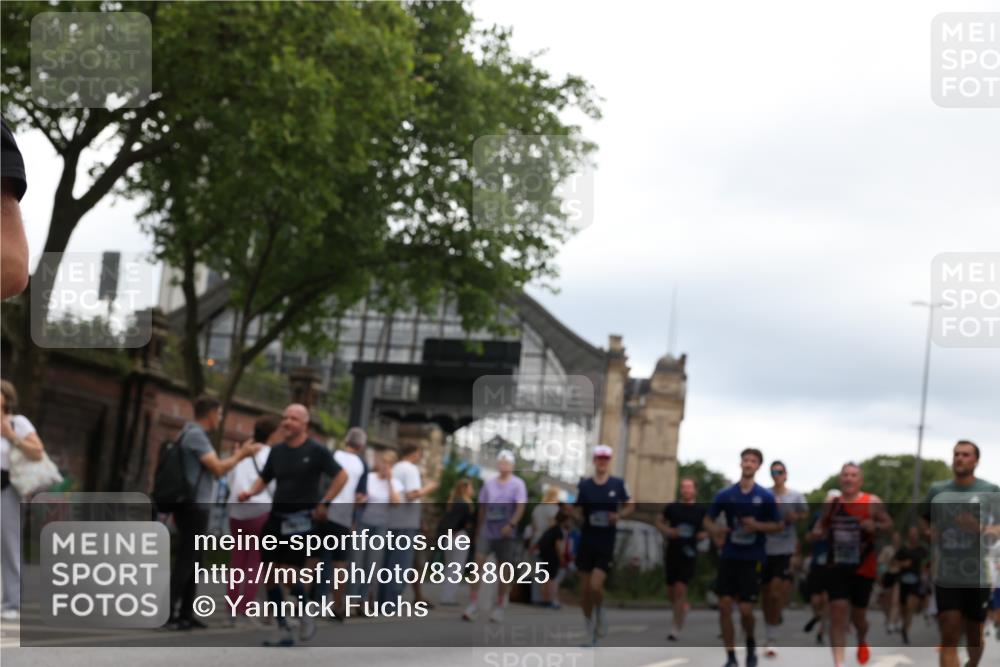 29.06.2025 - hella hamburg halbmarathon Yannick Fuchs http://msf.ph/oto/8338025 29.06.2025 10:52:00 20KM 1595, 1611, 2025, 2488, 2656, 2759, 2840, 2883, 2907, 3093, 3251, 3859, 4319, 4426, 4467, 4502, 4632, 4708, 4833, 5277, 5341, 5926, 6104, 6138, 6147, 6531, 6595, 7082, 7138, 7189, 8322, 8585, 9316, 9485, 10599, 10788, 11645, 12378, 12585, 12879, 13465, 13816, 13880, 14266, 14571, 15217, 15434, 15527, 16531, 17405, 17415, 17827, 18068, 18180, 18492, 18501, 18587, 18762, 18891 meine-sportfotos.de