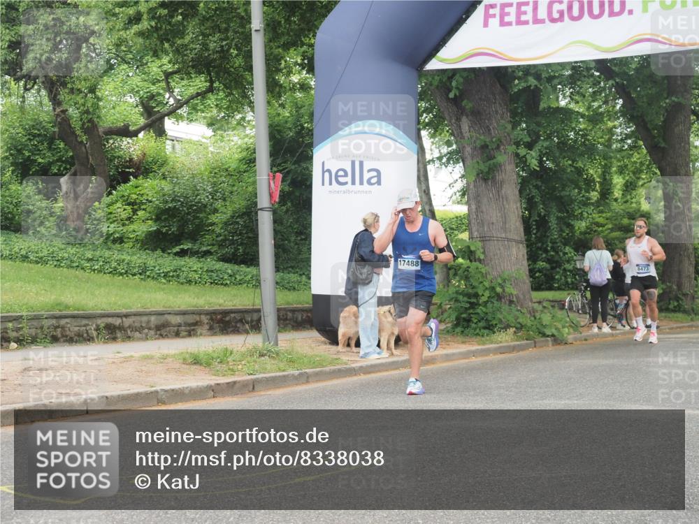 29.06.2025 - hella hamburg halbmarathon KatJ http://msf.ph/oto/8338038 29.06.2025 10:18:34 Zwischen KM18-KM19 2075 meine-sportfotos.de