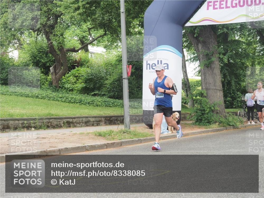 29.06.2025 - hella hamburg halbmarathon KatJ http://msf.ph/oto/8338085 29.06.2025 10:18:35 Zwischen KM18-KM19 2075 meine-sportfotos.de