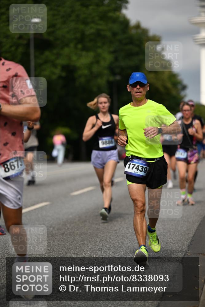 29.06.2025 - hella hamburg halbmarathon Dr. Thomas Lammeyer http://msf.ph/oto/8338093 29.06.2025 10:17:53 Kennedybrücke 1194, 1747, 1939, 2721, 2891, 4001, 4032, 4795, 4962, 5631, 5719, 6089, 7462, 7913, 8001, 8673, 9141, 9612, 9631, 9845, 9886, 10442, 10443, 11355 meine-sportfotos.de