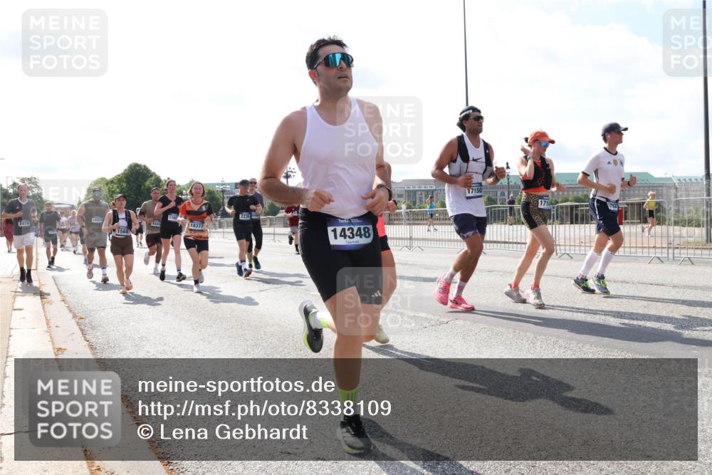 29.06.2025 - hella hamburg halbmarathon Lena Gebhardt http://msf.ph/oto/8338109 29.06.2025 10:00:38 Lombardsbrücke 1160, 18321, 2474, 6443, 18377, 1568, 14348, 17150, 17827, 1019, 1180, 1239, 1526, 1544, 1568, 1583, 1611, 1681, 2027, 2086, 2159, 2236, 2346, 2426, 2474, 2606, 2652, 2730, 2982, 3042, 3059, 3141, 3177, 3319, 3400, 3794, 3861, 3898, 3983, 4419, 4579, 4594, 4616, 4767, 4813, 4940, 4945, 5033, 5272, 5418, 5643, 5728, 6082, 6084, 6104, 6138, 6220, 6260, 6443, 6470, 6714, 6757, 8255, 8478, 8632, 8923, 9124, 9553, 9555, 9577, 10074, 10271, 10599 meine-sportfotos.de
