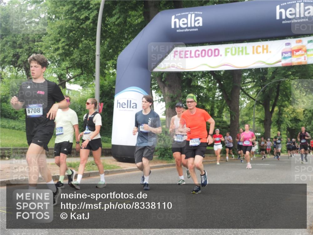29.06.2025 - hella hamburg halbmarathon KatJ http://msf.ph/oto/8338110 29.06.2025 10:48:04 Zwischen KM18-KM19 3400, 6708, 7049 meine-sportfotos.de