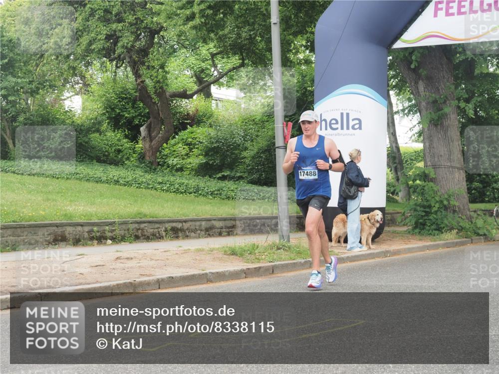 29.06.2025 - hella hamburg halbmarathon KatJ http://msf.ph/oto/8338115 29.06.2025 10:18:35 Zwischen KM18-KM19 2075 meine-sportfotos.de