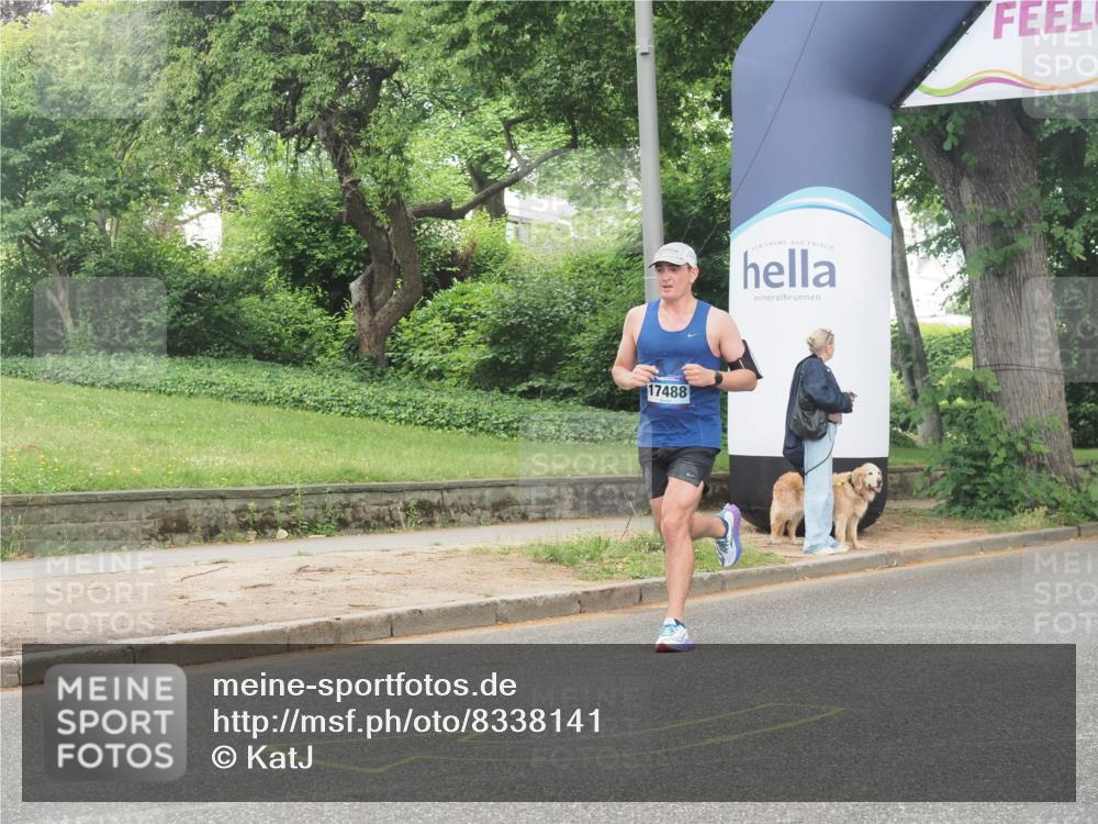 29.06.2025 - hella hamburg halbmarathon KatJ http://msf.ph/oto/8338141 29.06.2025 10:18:35 Zwischen KM18-KM19 2075 meine-sportfotos.de