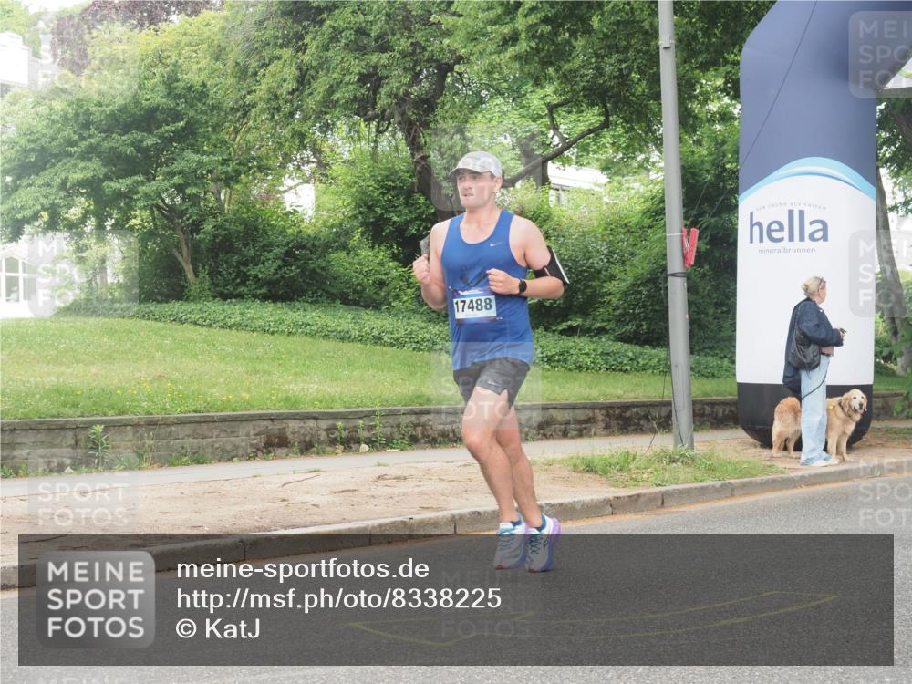 29.06.2025 - hella hamburg halbmarathon KatJ http://msf.ph/oto/8338225 29.06.2025 10:18:35 Zwischen KM18-KM19 2075 meine-sportfotos.de