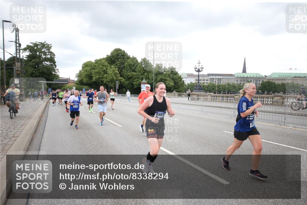 29.06.2025 - hella hamburg halbmarathon Jannik Wohlers http://msf.ph/oto/8338294 29.06.2025 10:55:01 Lombardsbrücke 1873, 1917, 3115, 3157, 3577, 4039, 4628, 5040, 5483, 5487, 7219, 7680, 8519, 8626, 9614, 9618, 9857, 9858, 10559, 10885, 11109, 12902, 13098, 13230, 14727, 15152, 15160, 15843, 16267, 16385, 16533, 16855, 17019, 17396, 18670, 18972, 19199 meine-sportfotos.de