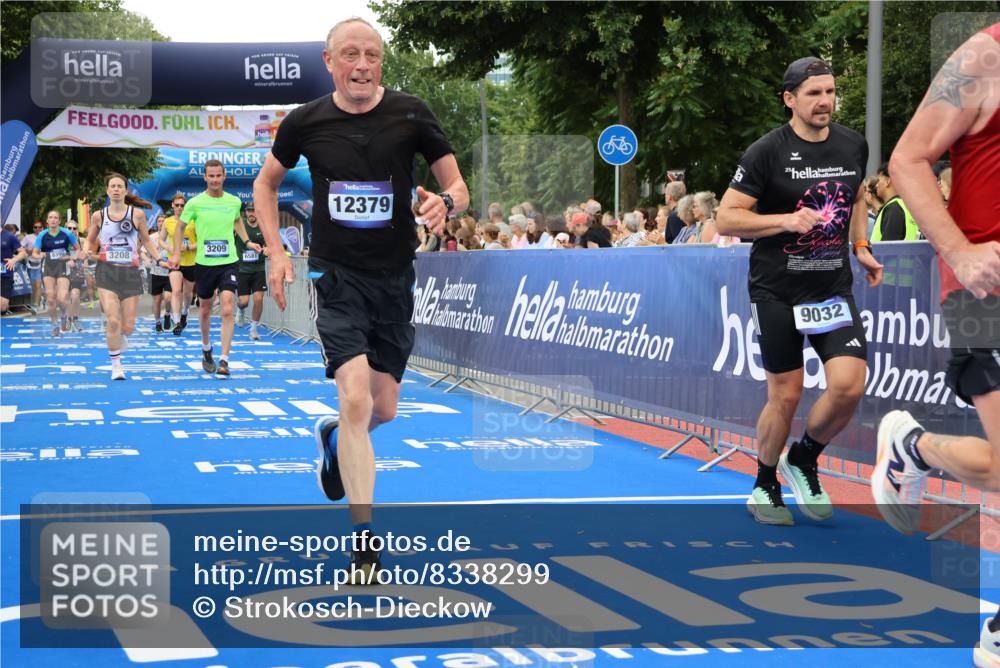 29.06.2025 - hella hamburg halbmarathon Strokosch-Dieckow http://msf.ph/oto/8338299 29.06.2025 10:54:03 Ziel 1151, 1410, 1815, 2432, 3096, 3208, 3209, 5638, 6294, 6356, 6374, 6481, 6581, 7918, 8390, 8394, 9032, 9791, 11499, 11789, 12379, 13032, 13397, 13794, 13869, 15524, 16871, 17348, 18308 meine-sportfotos.de