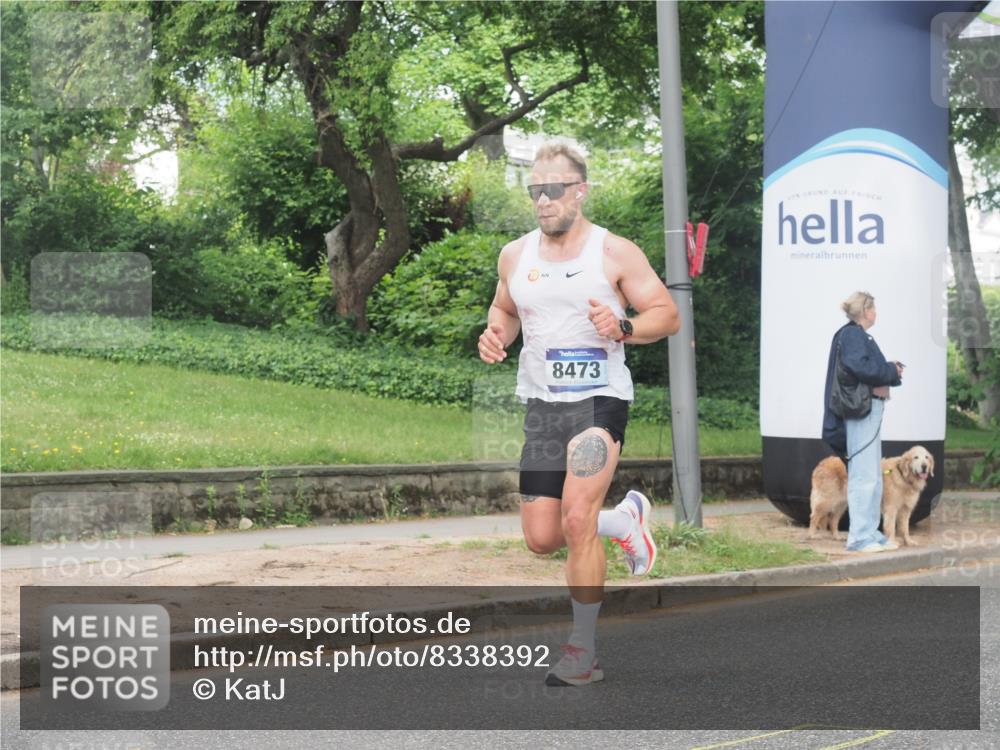 29.06.2025 - hella hamburg halbmarathon KatJ http://msf.ph/oto/8338392 29.06.2025 10:18:38 Zwischen KM18-KM19 8473 meine-sportfotos.de