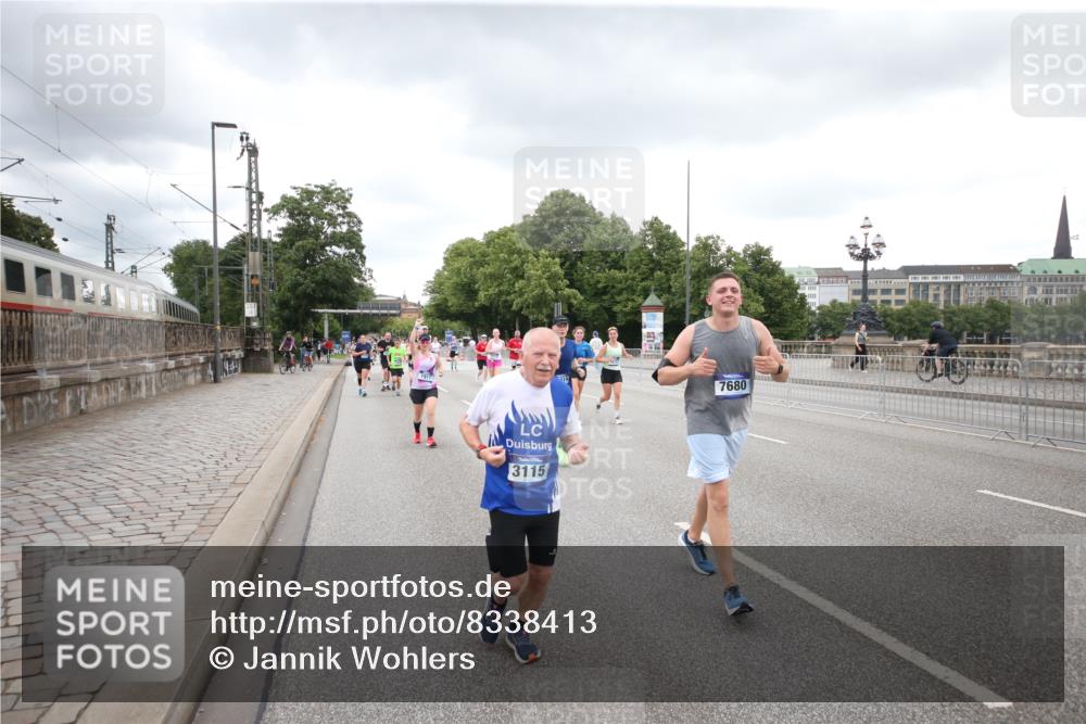 29.06.2025 - hella hamburg halbmarathon Jannik Wohlers http://msf.ph/oto/8338413 29.06.2025 10:55:03 Lombardsbrücke 1616, 1873, 1917, 3115, 3157, 3577, 4628, 5040, 5483, 5487, 7548, 7680, 8626, 9614, 9618, 9857, 9858, 10559, 10885, 11109, 12902, 13098, 13230, 14727, 15152, 15160, 16267, 16385, 16533, 16855, 17019, 17396, 18670, 18972 meine-sportfotos.de
