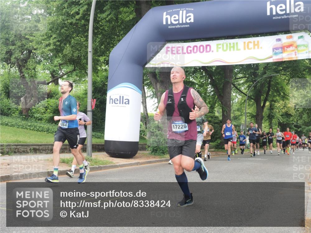 29.06.2025 - hella hamburg halbmarathon KatJ http://msf.ph/oto/8338424 29.06.2025 10:48:09 Zwischen KM18-KM19 1264, 7049, 8721 meine-sportfotos.de