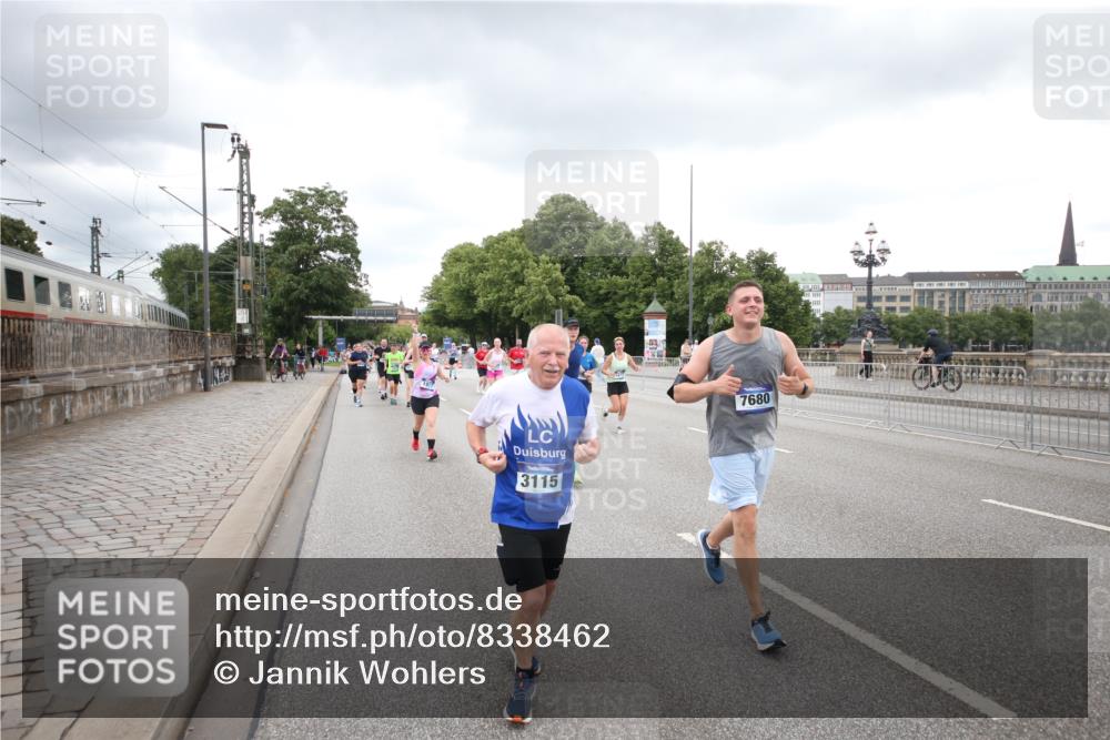 29.06.2025 - hella hamburg halbmarathon Jannik Wohlers http://msf.ph/oto/8338462 29.06.2025 10:55:03 Lombardsbrücke 1616, 1873, 1917, 3115, 3157, 3577, 4628, 5040, 5483, 5487, 7548, 7680, 8626, 9614, 9618, 9857, 9858, 10559, 10885, 11109, 12902, 13098, 13230, 14727, 15152, 15160, 16267, 16385, 16533, 16855, 17019, 17396, 18670, 18972 meine-sportfotos.de