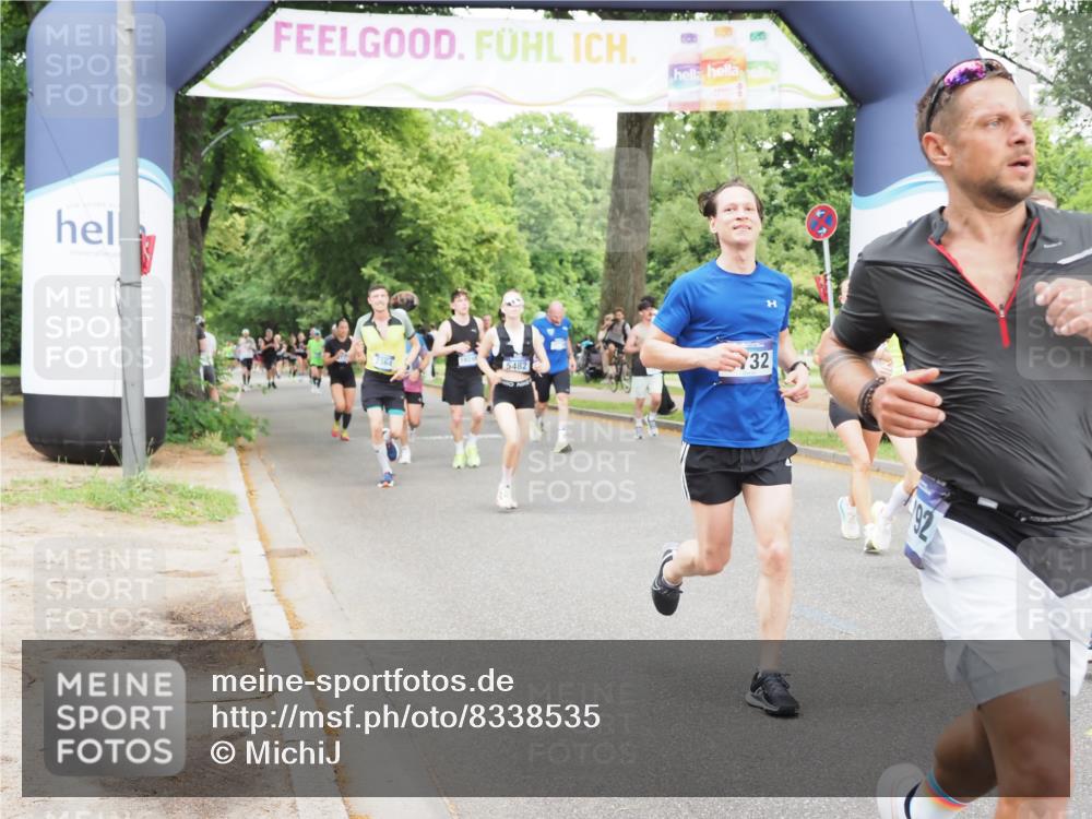 29.06.2025 - hella hamburg halbmarathon MichiJ http://msf.ph/oto/8338535 29.06.2025 10:39:32 Zwischen KM18-KM19 2364, 2396, 4558, 4814, 4839, 5032, 5482, 6562, 6657, 7178, 7724, 7732, 8661, 8710, 8720, 10529, 13792, 14300, 15831, 18249, 18820, 19208 meine-sportfotos.de