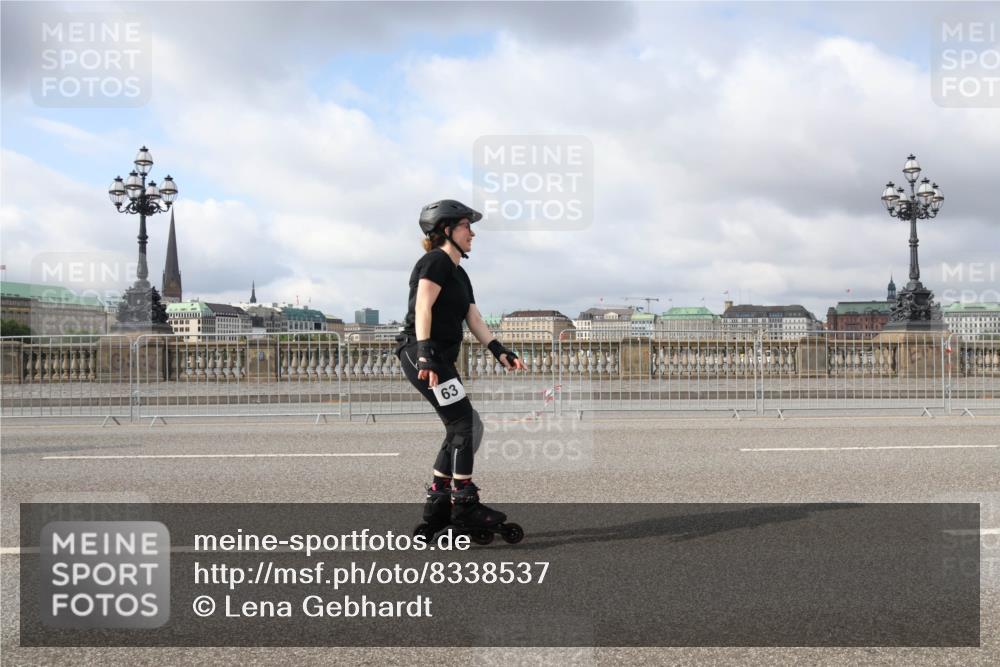 29.06.2025 - hella hamburg halbmarathon Lena Gebhardt http://msf.ph/oto/8338537 29.06.2025 09:09:05 Lombardsbrücke 63 meine-sportfotos.de