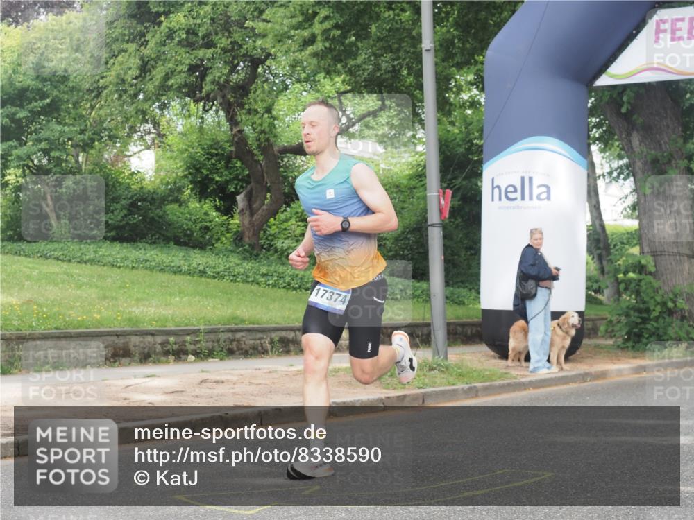 29.06.2025 - hella hamburg halbmarathon KatJ http://msf.ph/oto/8338590 29.06.2025 10:18:40 Zwischen KM18-KM19 8473 meine-sportfotos.de