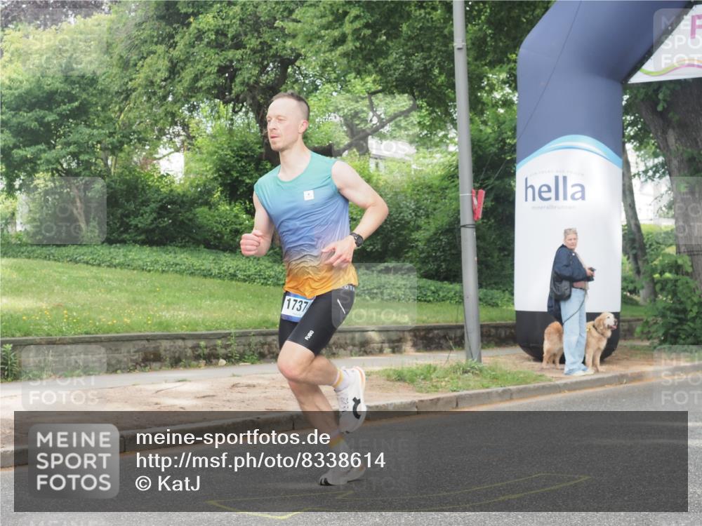 29.06.2025 - hella hamburg halbmarathon KatJ http://msf.ph/oto/8338614 29.06.2025 10:18:40 Zwischen KM18-KM19 8473 meine-sportfotos.de