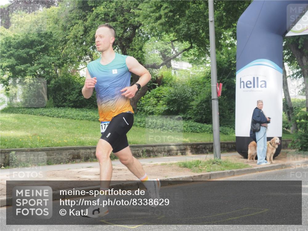 29.06.2025 - hella hamburg halbmarathon KatJ http://msf.ph/oto/8338629 29.06.2025 10:18:40 Zwischen KM18-KM19 8473 meine-sportfotos.de