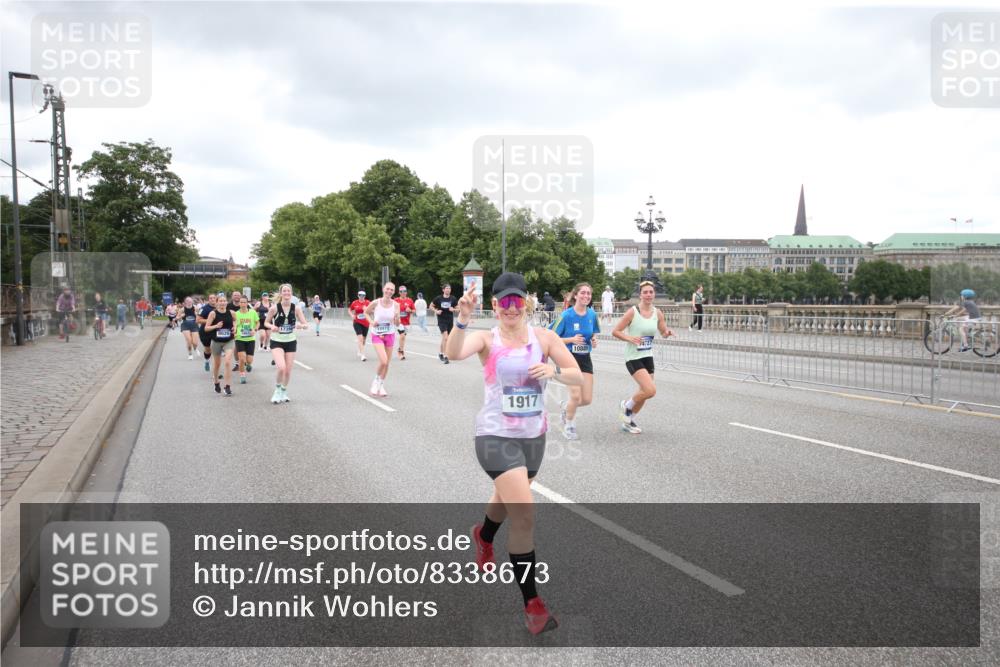 29.06.2025 - hella hamburg halbmarathon Jannik Wohlers http://msf.ph/oto/8338673 29.06.2025 10:55:06 Lombardsbrücke 1616, 1873, 1917, 3115, 3157, 3577, 4628, 5040, 5483, 5487, 7548, 7680, 8626, 9614, 9618, 9857, 9858, 10094, 10559, 10885, 11109, 12902, 13230, 14727, 15081, 15152, 16267, 16385, 16533, 16855, 17019, 17396, 18670, 18972 meine-sportfotos.de