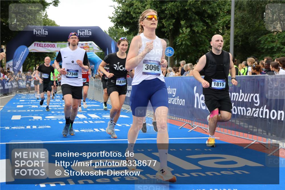 29.06.2025 - hella hamburg halbmarathon Strokosch-Dieckow http://msf.ph/oto/8338677 29.06.2025 10:54:00 Ziel 1151, 1410, 1815, 2432, 3096, 3208, 3209, 6294, 6356, 6374, 6481, 6581, 7395, 7918, 7973, 8394, 9032, 11499, 11789, 12379, 13032, 13397, 13869, 14175, 16477, 16871, 17348, 18308, 18831, 18879 meine-sportfotos.de
