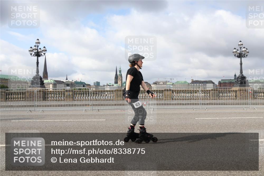 29.06.2025 - hella hamburg halbmarathon Lena Gebhardt http://msf.ph/oto/8338775 29.06.2025 09:09:05 Lombardsbrücke 63 meine-sportfotos.de