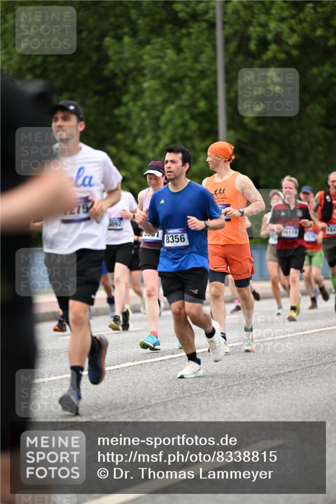 29.06.2025 - hella hamburg halbmarathon Dr. Thomas Lammeyer http://msf.ph/oto/8338815 29.06.2025 10:40:13 Kennedybrücke 1036, 1183, 1284, 1336, 1717, 2352, 2412, 2588, 2827, 3243, 3741, 3990, 4413, 4902, 5012, 5240, 5531, 6021, 6381, 6845, 6896, 7111, 7275, 7927, 8356, 8947, 10047, 10119, 10336, 10341, 10567, 11010, 11187, 11198, 11233 meine-sportfotos.de
