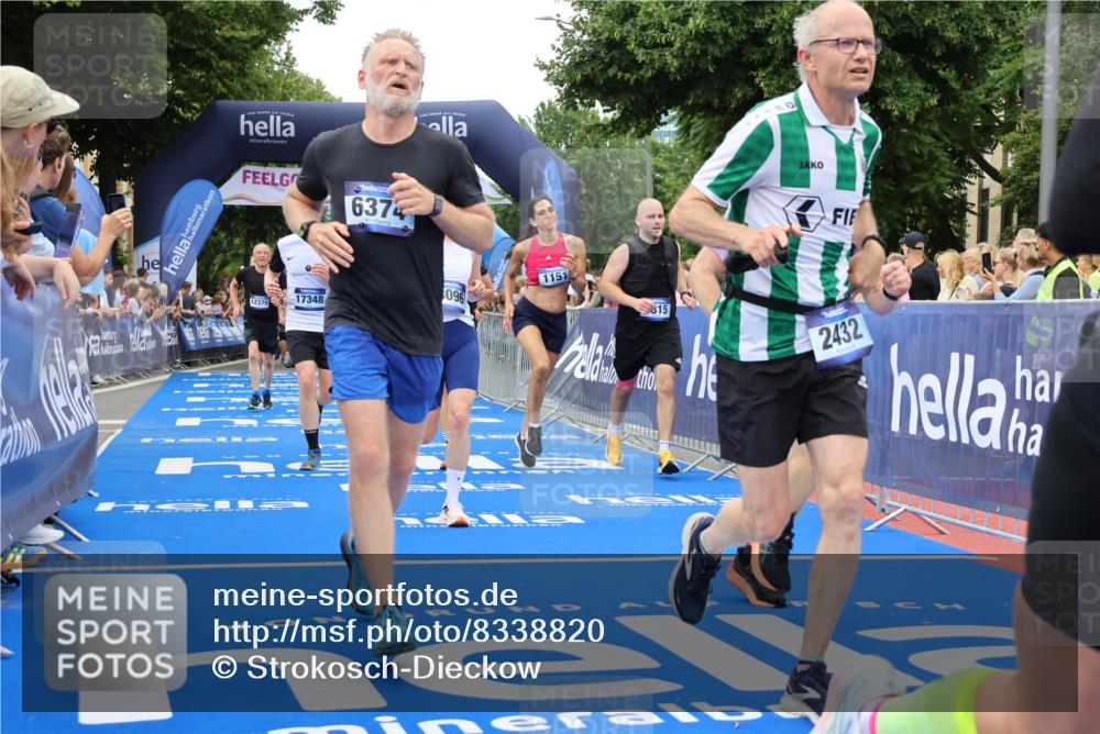 29.06.2025 - hella hamburg halbmarathon Strokosch-Dieckow http://msf.ph/oto/8338820 29.06.2025 10:53:59 Ziel 1151, 1410, 1815, 2432, 3096, 3208, 3209, 6356, 6374, 6481, 6581, 7395, 7918, 7973, 8394, 9032, 11499, 11789, 12379, 13032, 13869, 14175, 16477, 16871, 17348, 18308, 18831, 18879 meine-sportfotos.de