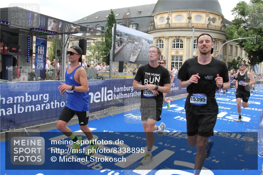 29.06.2025 - hella hamburg halbmarathon Michael Strokosch http://msf.ph/oto/8338895 29.06.2025 10:50:59 Ziel 1466, 2207, 3654, 3947, 4839, 5018, 7052, 7369, 8205, 8572, 10215, 11551, 12778, 13687, 15362, 15395, 15643, 16285, 18350 meine-sportfotos.de