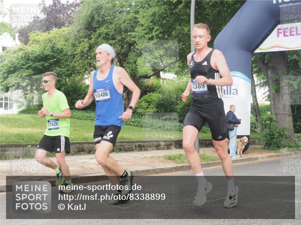 29.06.2025 - hella hamburg halbmarathon KatJ http://msf.ph/oto/8338899 29.06.2025 10:18:43 Zwischen KM18-KM19 1827, 7389, 8473 meine-sportfotos.de