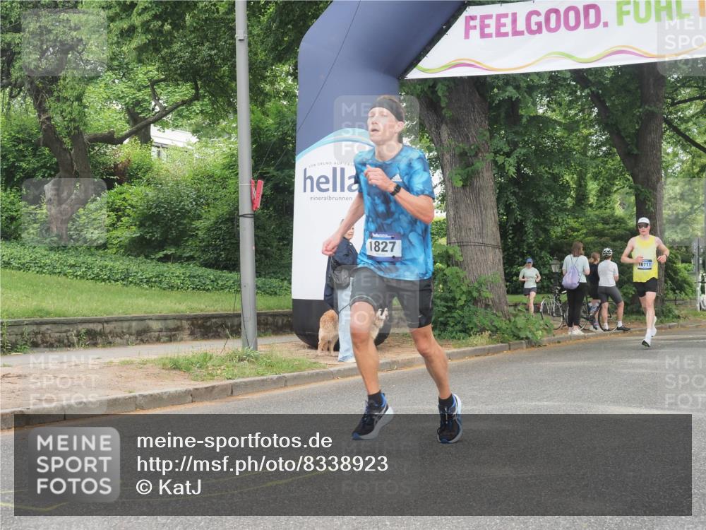 29.06.2025 - hella hamburg halbmarathon KatJ http://msf.ph/oto/8338923 29.06.2025 10:18:45 Zwischen KM18-KM19 1827, 7389 meine-sportfotos.de