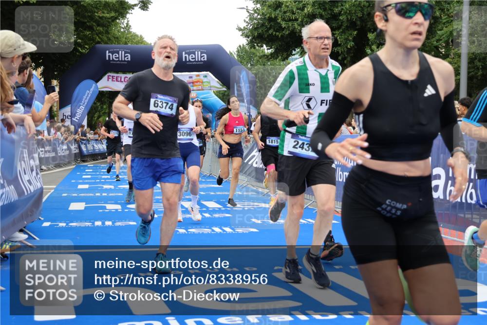 29.06.2025 - hella hamburg halbmarathon Strokosch-Dieckow http://msf.ph/oto/8338956 29.06.2025 10:53:59 Ziel 1151, 1410, 1815, 2432, 3096, 3208, 3209, 6356, 6374, 6481, 6581, 7395, 7918, 7973, 8394, 9032, 11499, 11789, 12379, 13032, 13869, 14175, 16477, 16871, 17348, 18308, 18831, 18879 meine-sportfotos.de