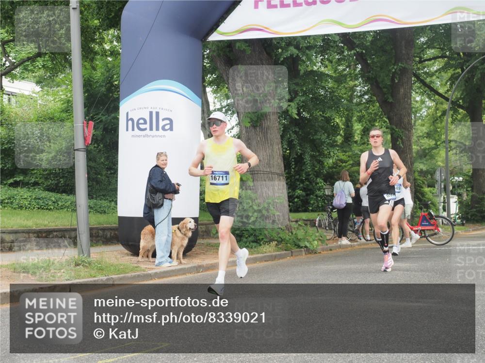 29.06.2025 - hella hamburg halbmarathon KatJ http://msf.ph/oto/8339021 29.06.2025 10:18:47 Zwischen KM18-KM19 1827, 7389 meine-sportfotos.de