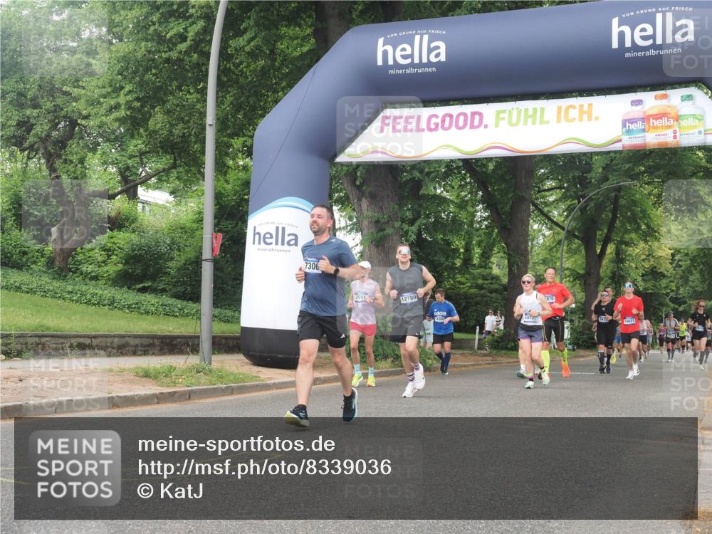 29.06.2025 - hella hamburg halbmarathon KatJ http://msf.ph/oto/8339036 29.06.2025 10:48:14 Zwischen KM18-KM19 1264, 2911, 7306, 8590, 8721 meine-sportfotos.de