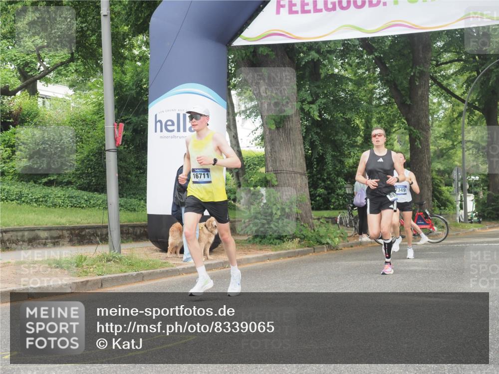 29.06.2025 - hella hamburg halbmarathon KatJ http://msf.ph/oto/8339065 29.06.2025 10:18:47 Zwischen KM18-KM19 1827, 7389 meine-sportfotos.de