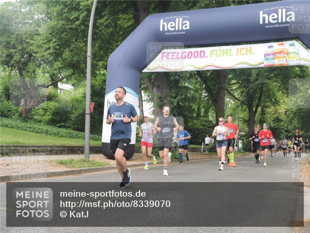 29.06.2025 - hella hamburg halbmarathon KatJ http://msf.ph/oto/8339070 29.06.2025 10:48:15 Zwischen KM18-KM19 2911, 5870, 7306, 8590, 8721 meine-sportfotos.de