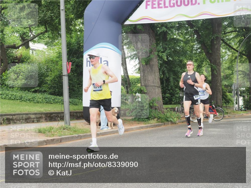 29.06.2025 - hella hamburg halbmarathon KatJ http://msf.ph/oto/8339090 29.06.2025 10:18:47 Zwischen KM18-KM19 1827, 7389 meine-sportfotos.de
