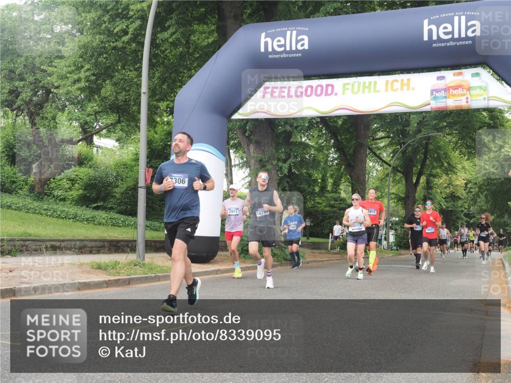 29.06.2025 - hella hamburg halbmarathon KatJ http://msf.ph/oto/8339095 29.06.2025 10:48:15 Zwischen KM18-KM19 2911, 5870, 7306, 8590, 8721 meine-sportfotos.de
