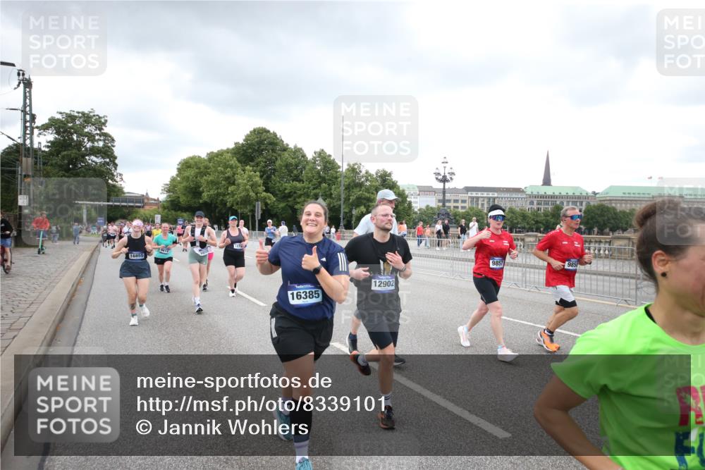 29.06.2025 - hella hamburg halbmarathon Jannik Wohlers http://msf.ph/oto/8339101 29.06.2025 10:55:10 Lombardsbrücke 1616, 1873, 1917, 3101, 3115, 3244, 5220, 5222, 5483, 5487, 5575, 7548, 7680, 8527, 8626, 9614, 9618, 9857, 9858, 9956, 10094, 10559, 10593, 10885, 11109, 12695, 12902, 14727, 15081, 15116, 15289, 16267, 16336, 16385, 16855, 16926, 17019, 17392, 17396, 18670, 18972 meine-sportfotos.de