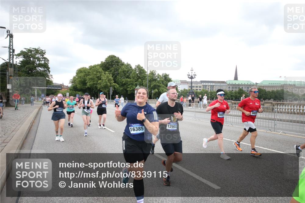 29.06.2025 - hella hamburg halbmarathon Jannik Wohlers http://msf.ph/oto/8339115 29.06.2025 10:55:10 Lombardsbrücke 1616, 1873, 1917, 3101, 3115, 3244, 5220, 5222, 5483, 5487, 5575, 7548, 7680, 8527, 8626, 9614, 9618, 9857, 9858, 9956, 10094, 10559, 10593, 10885, 11109, 12695, 12902, 14727, 15081, 15116, 15289, 16267, 16336, 16385, 16855, 16926, 17019, 17392, 17396, 18670, 18972 meine-sportfotos.de