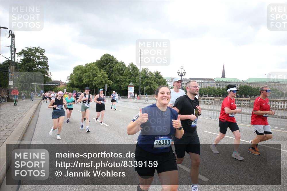 29.06.2025 - hella hamburg halbmarathon Jannik Wohlers http://msf.ph/oto/8339159 29.06.2025 10:55:10 Lombardsbrücke 1616, 1873, 1917, 3101, 3115, 3244, 5220, 5222, 5483, 5487, 5575, 7548, 7680, 8527, 8626, 9614, 9618, 9857, 9858, 9956, 10094, 10559, 10593, 10885, 11109, 12695, 12902, 14727, 15081, 15116, 15289, 16267, 16336, 16385, 16855, 16926, 17019, 17392, 17396, 18670, 18972 meine-sportfotos.de