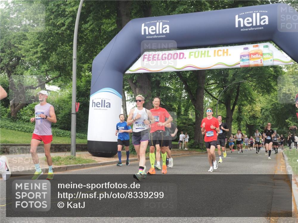 29.06.2025 - hella hamburg halbmarathon KatJ http://msf.ph/oto/8339299 29.06.2025 10:48:17 Zwischen KM18-KM19 2911, 5613, 5870, 7306, 8177, 8590 meine-sportfotos.de