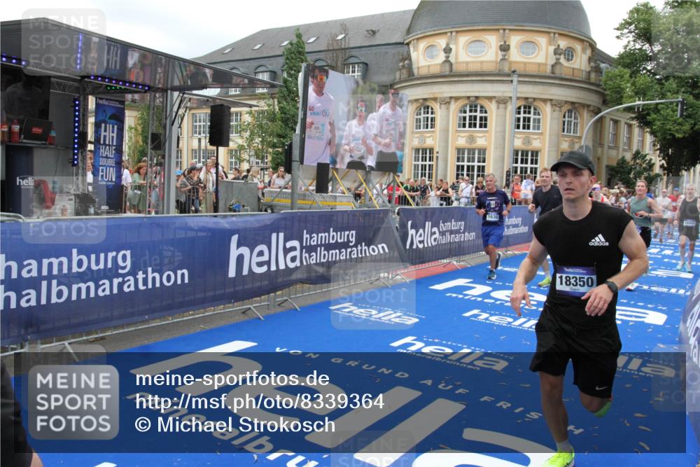29.06.2025 - hella hamburg halbmarathon Michael Strokosch http://msf.ph/oto/8339364 29.06.2025 10:51:05 Ziel 1630, 2207, 4077, 7369, 8117, 8261, 8704, 10215, 10508, 10603, 12778, 13008, 13687, 14125, 15362, 16285, 17221, 17384, 18066, 18350 meine-sportfotos.de