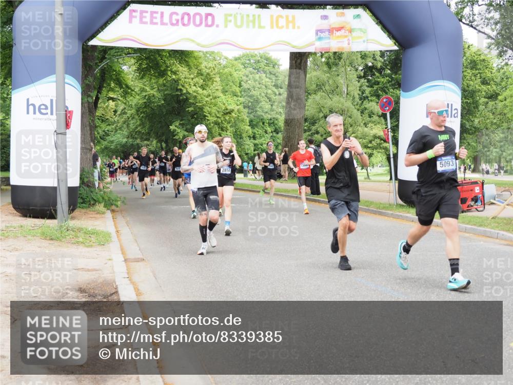 29.06.2025 - hella hamburg halbmarathon MichiJ http://msf.ph/oto/8339385 29.06.2025 10:39:45 Zwischen KM18-KM19 2814, 5008, 5093, 6198, 7383, 9145, 12519, 14286, 15727 meine-sportfotos.de