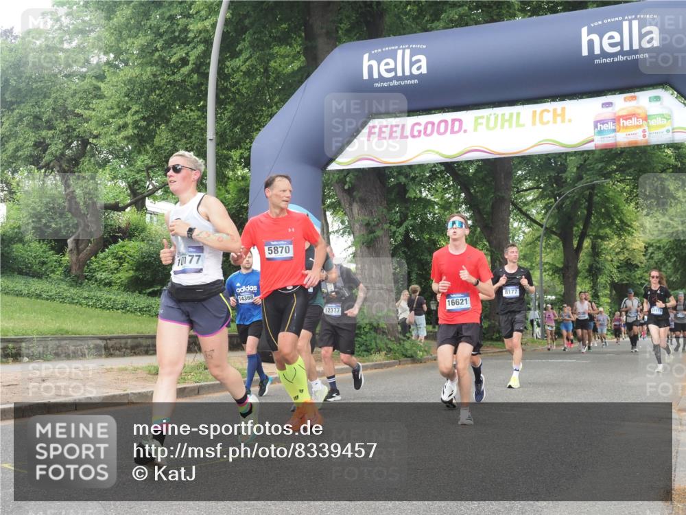 29.06.2025 - hella hamburg halbmarathon KatJ http://msf.ph/oto/8339457 29.06.2025 10:48:18 Zwischen KM18-KM19 2911, 5613, 5870, 7306, 8177, 8590 meine-sportfotos.de