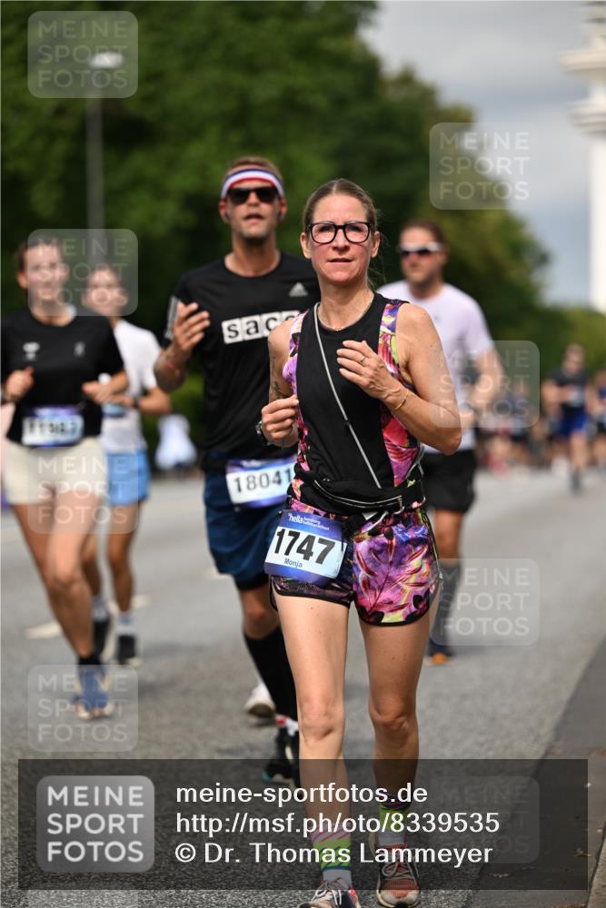29.06.2025 - hella hamburg halbmarathon Dr. Thomas Lammeyer http://msf.ph/oto/8339535 29.06.2025 10:17:58 Kennedybrücke 1406, 1747, 2891, 4001, 4032, 4795, 4962, 5631, 5719, 6089, 7462, 7802, 7913, 8001, 8673, 9141, 9631, 9845, 9886, 10442, 10443, 11355 meine-sportfotos.de